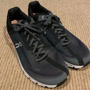 On cloud women's running shoe